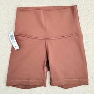 Aritzia TNA Hi-Rise 5” Shorts in Cognac (Size XXS)